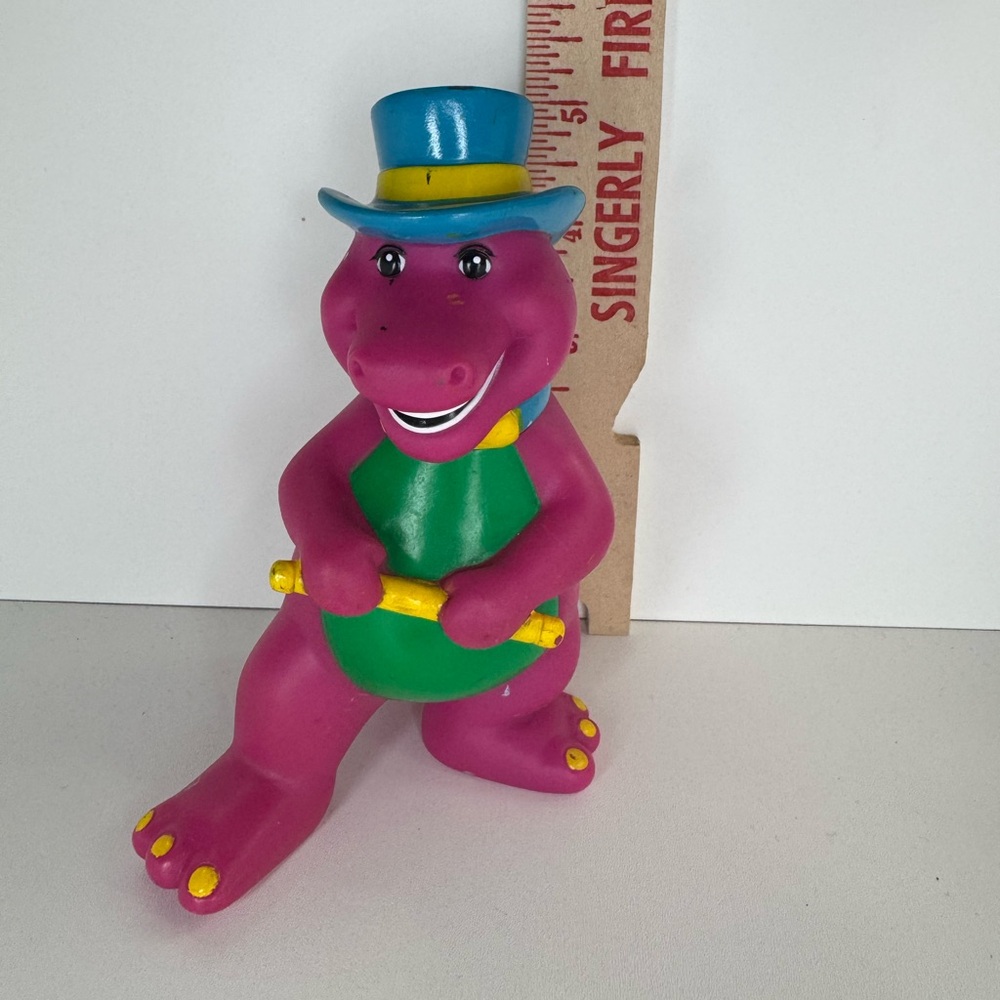 (2)Vintage 1993 Barney The Dinosaur “Fun Time Barney 5.5" Rubber Toy Figure - Picture 3 of 7